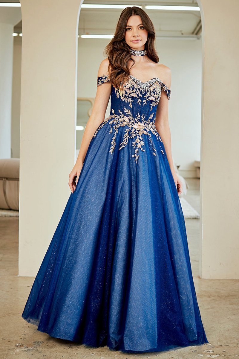 8063 - Mia & Andy Boutique
