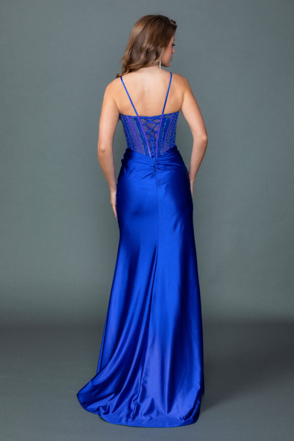 LF451 Alquiler $160.00 /Venta $375.00 talla S