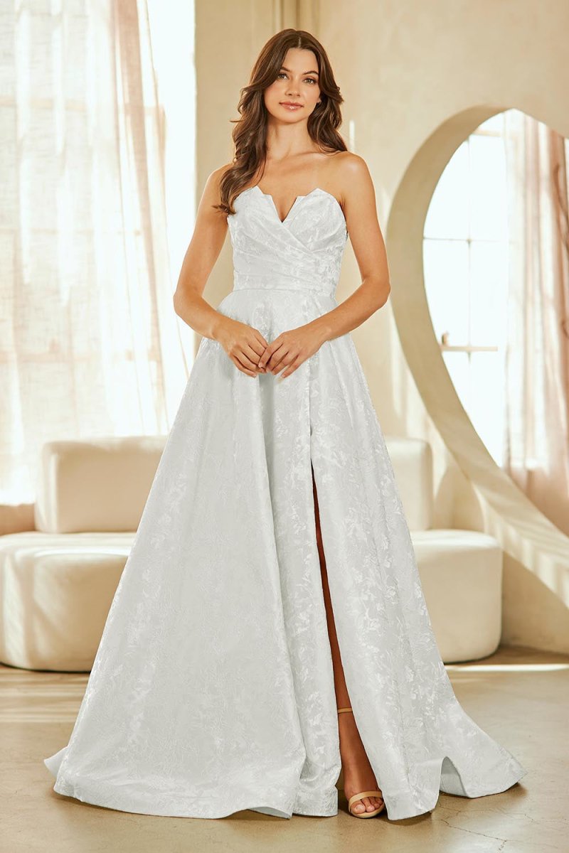 8061 - Mia & Andy Boutique
