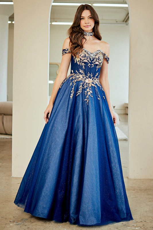 8063 - Mia & Andy Boutique
