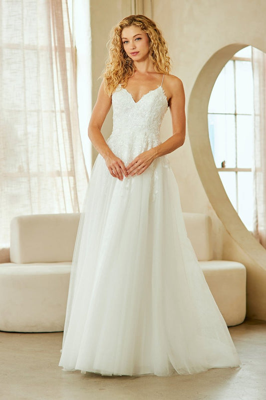 9079 - Mia & Andy Boutique