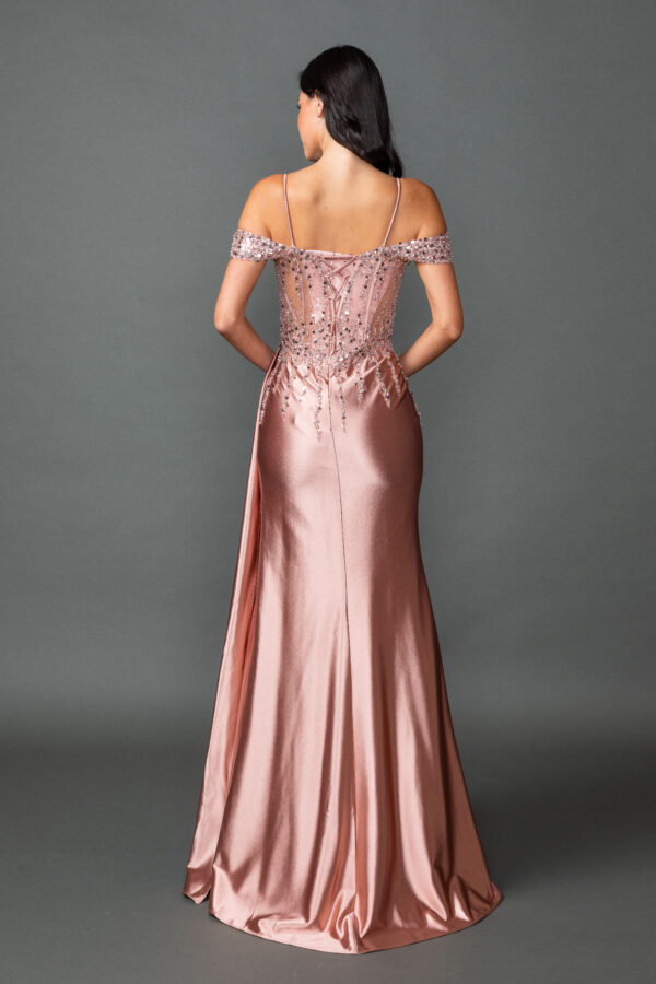 LF215 Alquiler $175.00/Venta $350.00 talla S