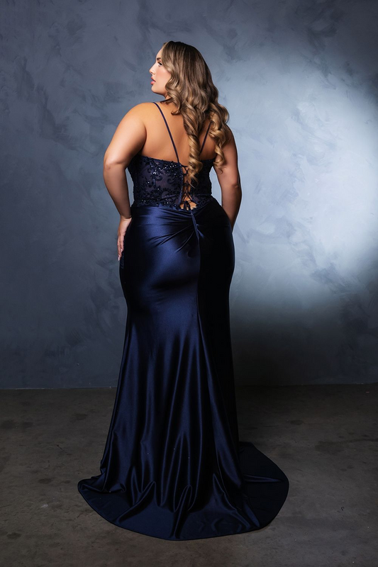 LF17 Alquiler $160.00/Venta $375.00 talla 18 plus