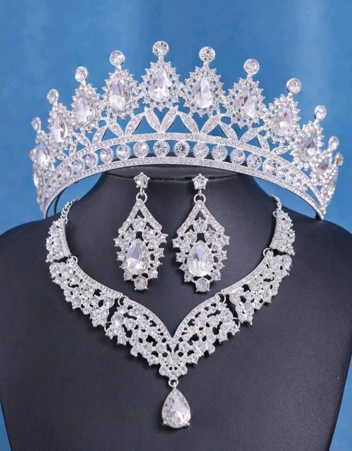 Set de corona plateado de puntas