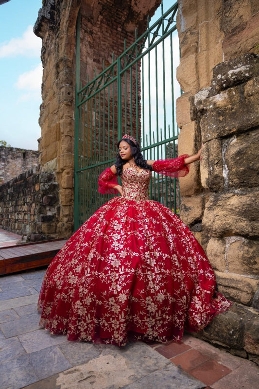 Burgundy Queen - Mia & Andy Boutique