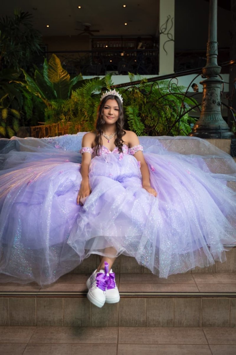 Cita de prueba de vestidos - Mia & Andy Boutique