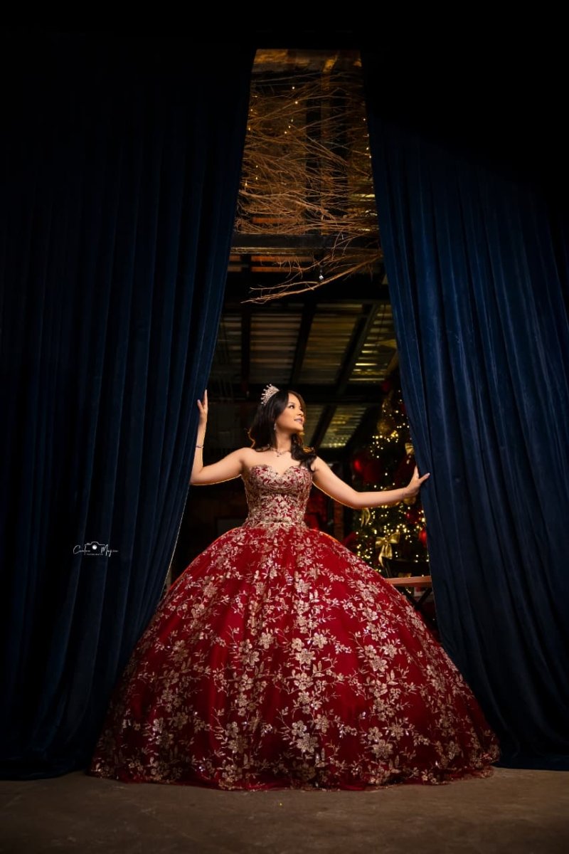 Cita de prueba de vestidos - Mia & Andy Boutique