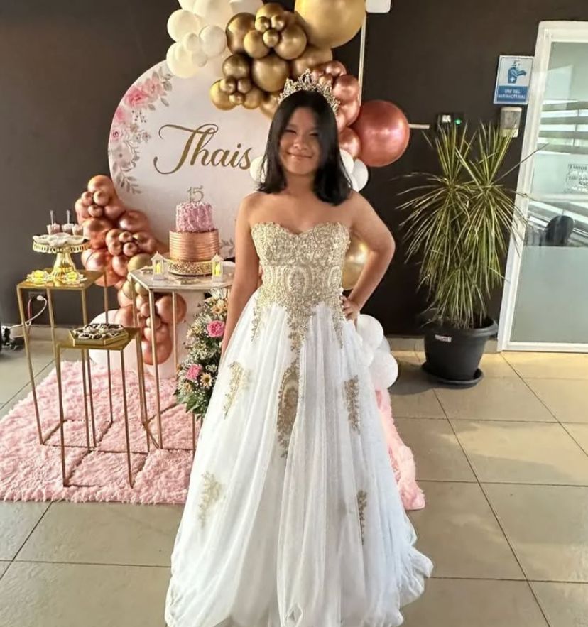 LF110 - Mia & Andy Boutique
