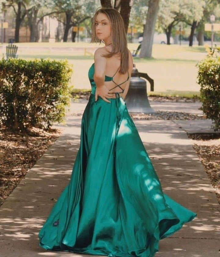 LF225 - Mia & Andy Boutique