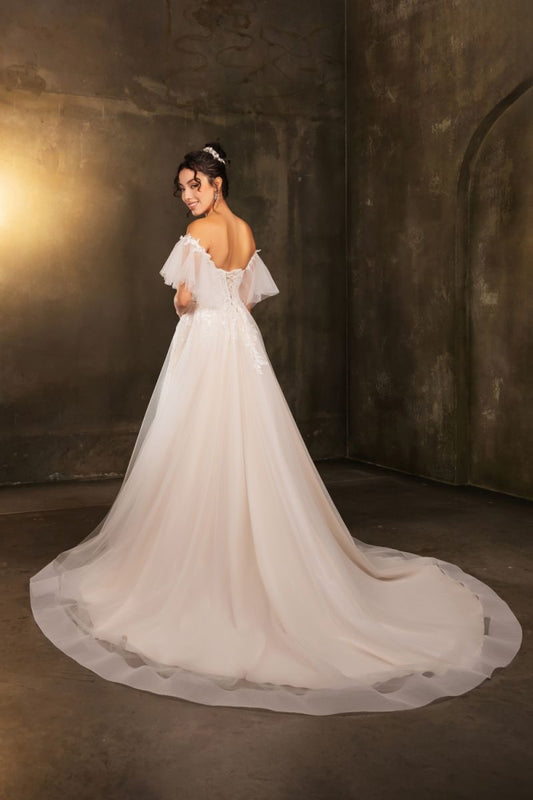 RQ8180 - Mia & Andy Boutique