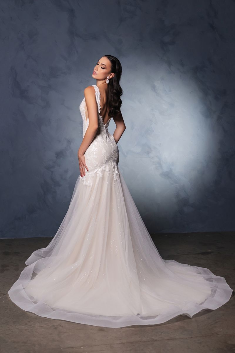 RQ8181 - Mia & Andy Boutique