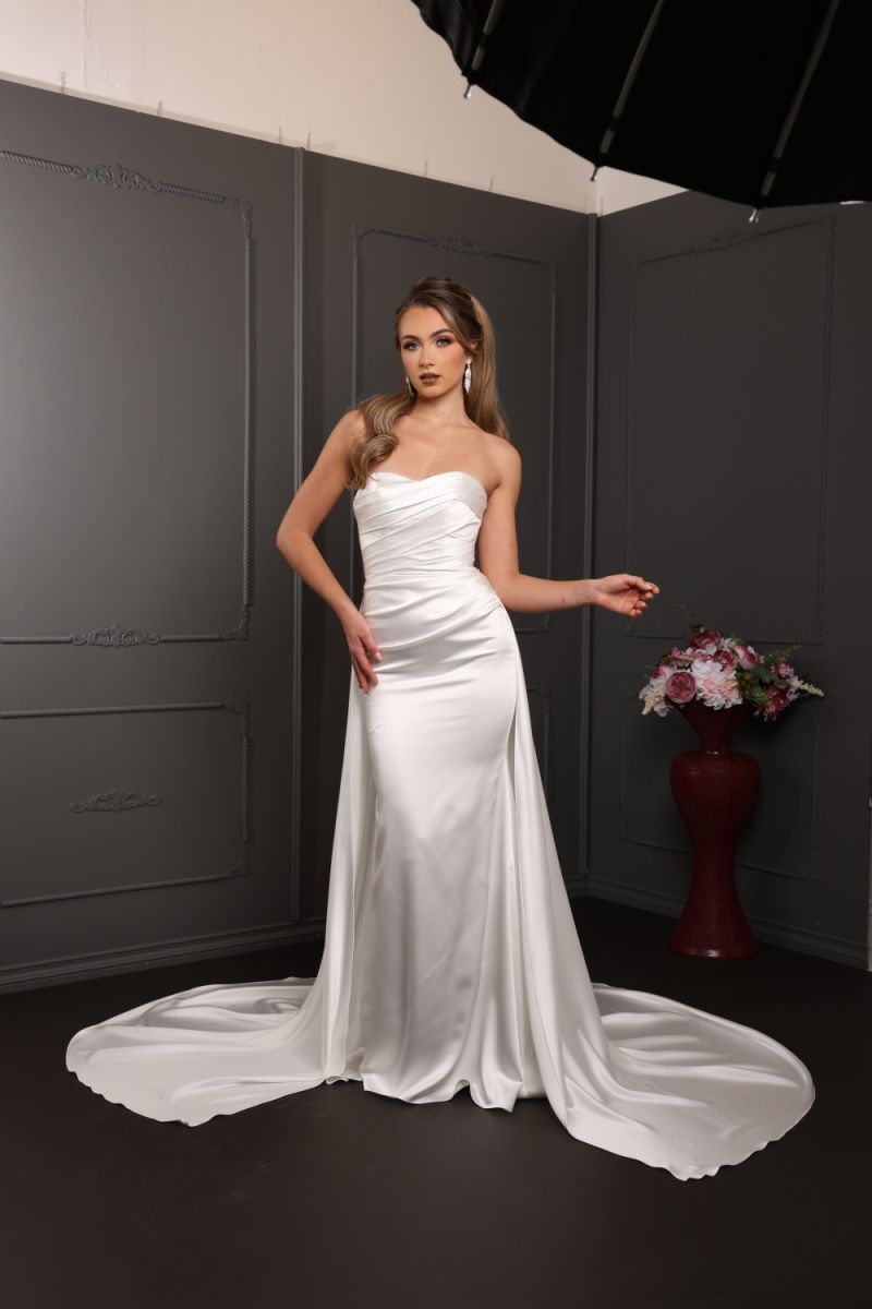 RQ8238 - Mia & Andy Boutique