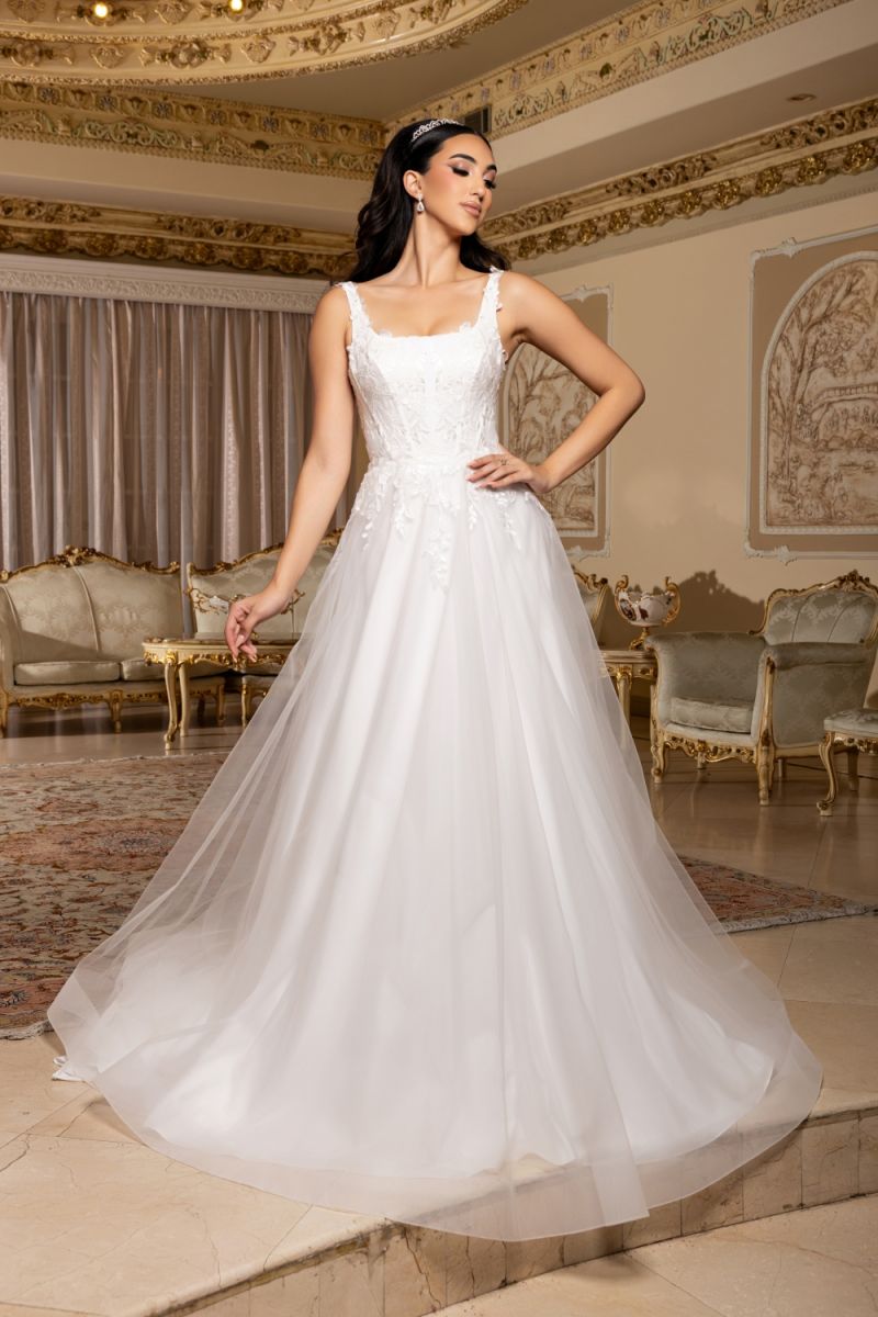 RQ8249 - Mia & Andy Boutique