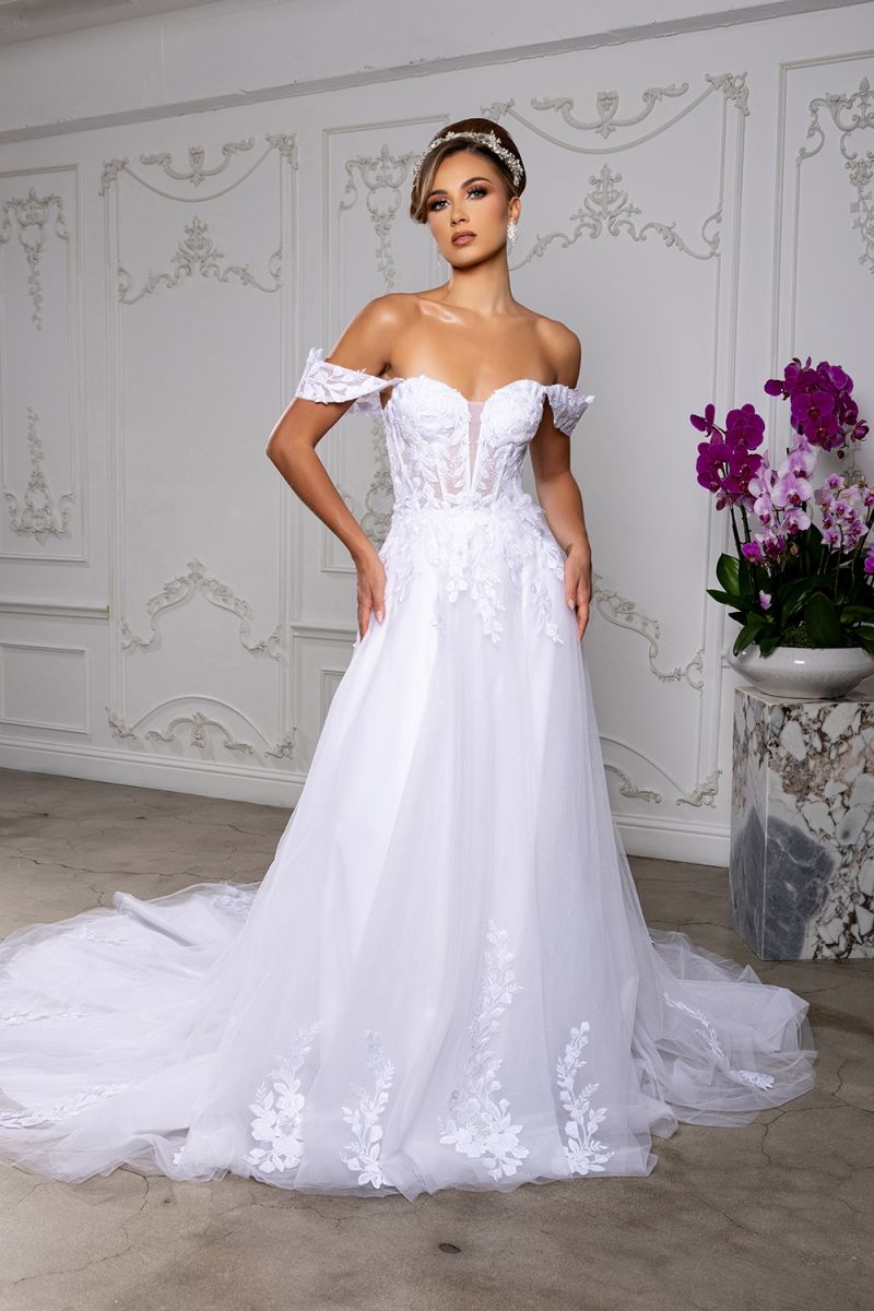 RQ8275 - Mia & Andy Boutique