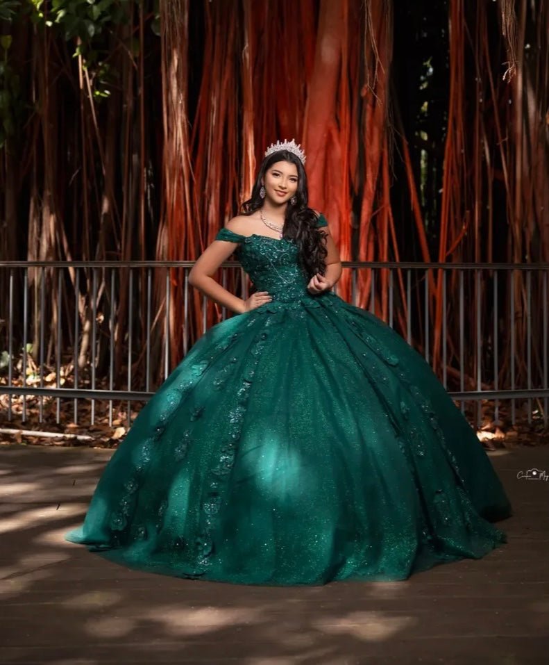 Verde Esmeralda con Flores Verdes y Cola - Mia & Andy Boutique